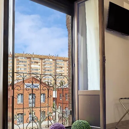 Comfortable In 55 M² + Balcony Apartment Leon