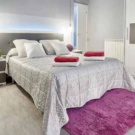 Comfortable In 55 M² + Balcony Apartment *