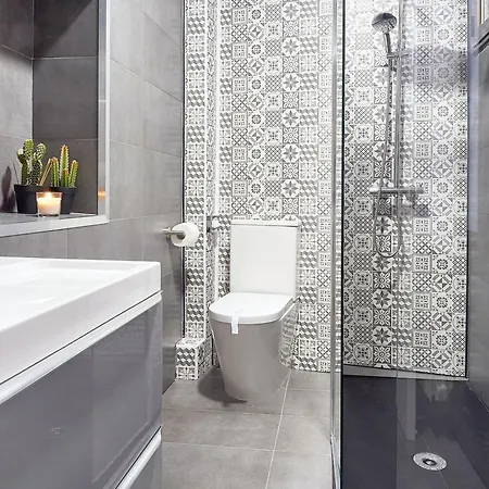 Comfortable In 55 M² + Balcony Apartment