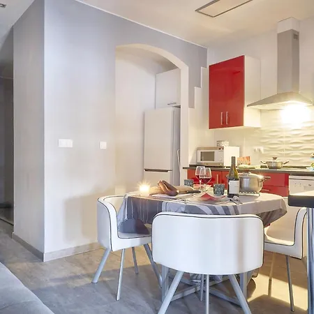 Apartment Comfortable In 55 M² + Balcony