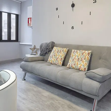 Apartment Comfortable In 55 M² + Balcony *