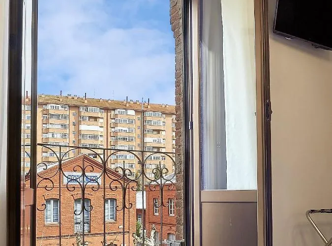 Comfortable In - 55 M² + Balcony Apartment Leon